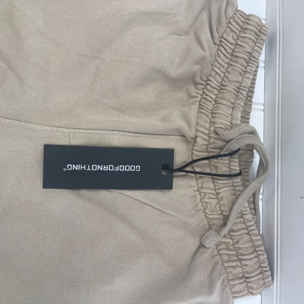 NWT Good For Nothing acid wash jersey shorts in beige with logo print Small